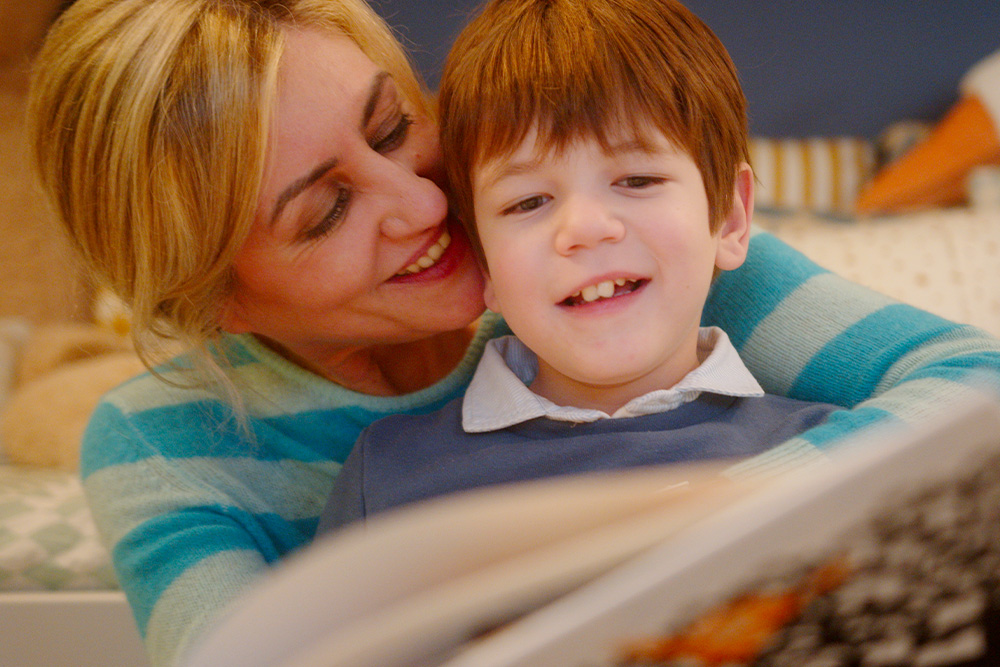 
Tu puoi fare qualcosa di importante per tante famiglie che affrontano una malattia genetica rara: dona ora 10 euro al mese e sostieni la ricerca di Fondazione Telethon per farla arrivare più velocemente alla cura. Facciamoli diventare grandi insieme. 
